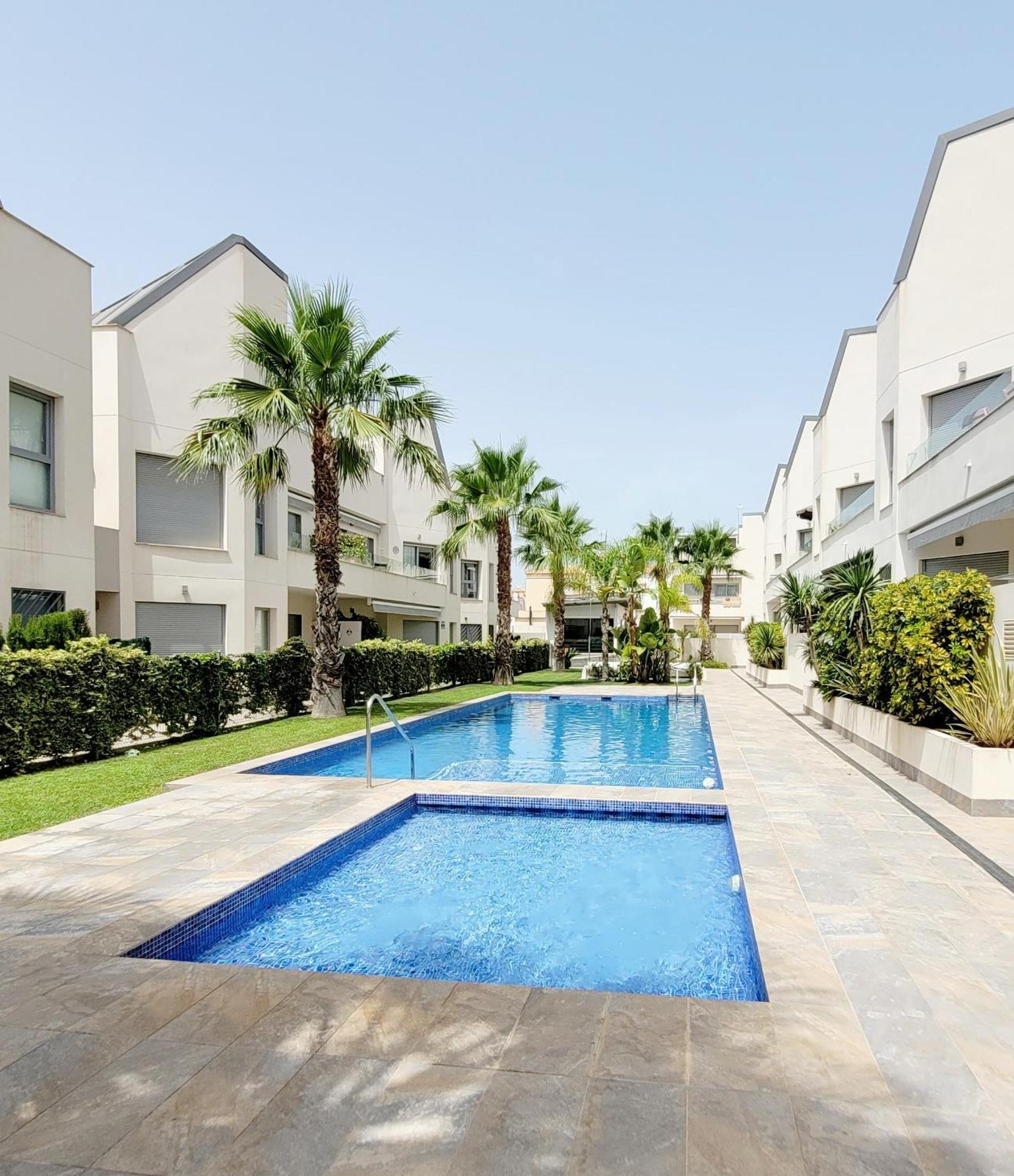 Ferienwohnung Pmt01 - Modern, Luxury With Heated Pool Torrevieja Exterior foto